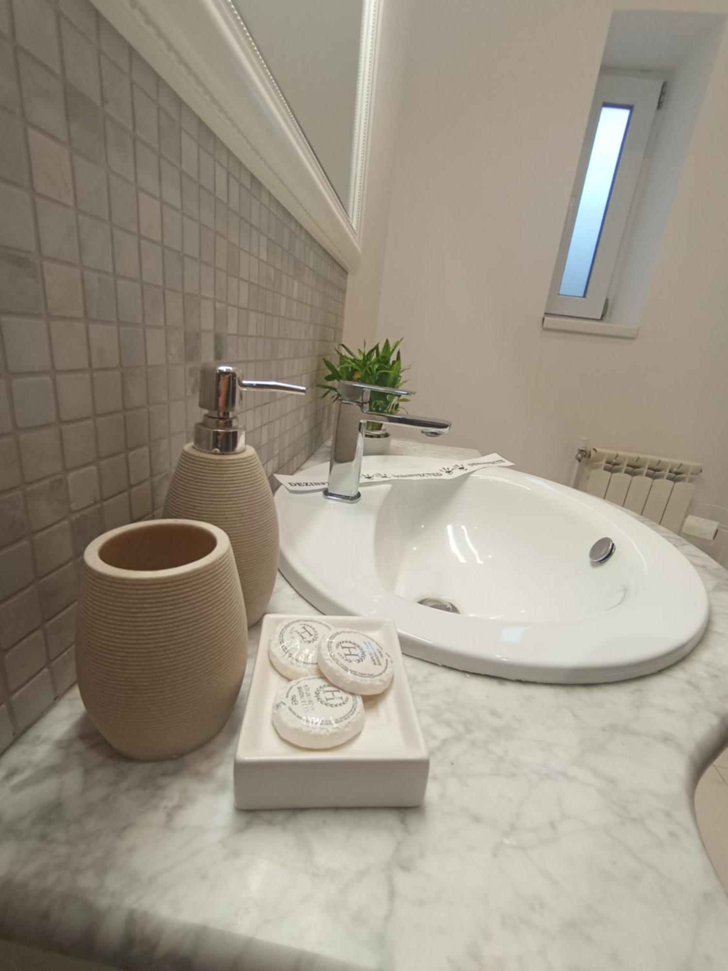 White House Parc Carol Apartment Bucharest Luaran gambar