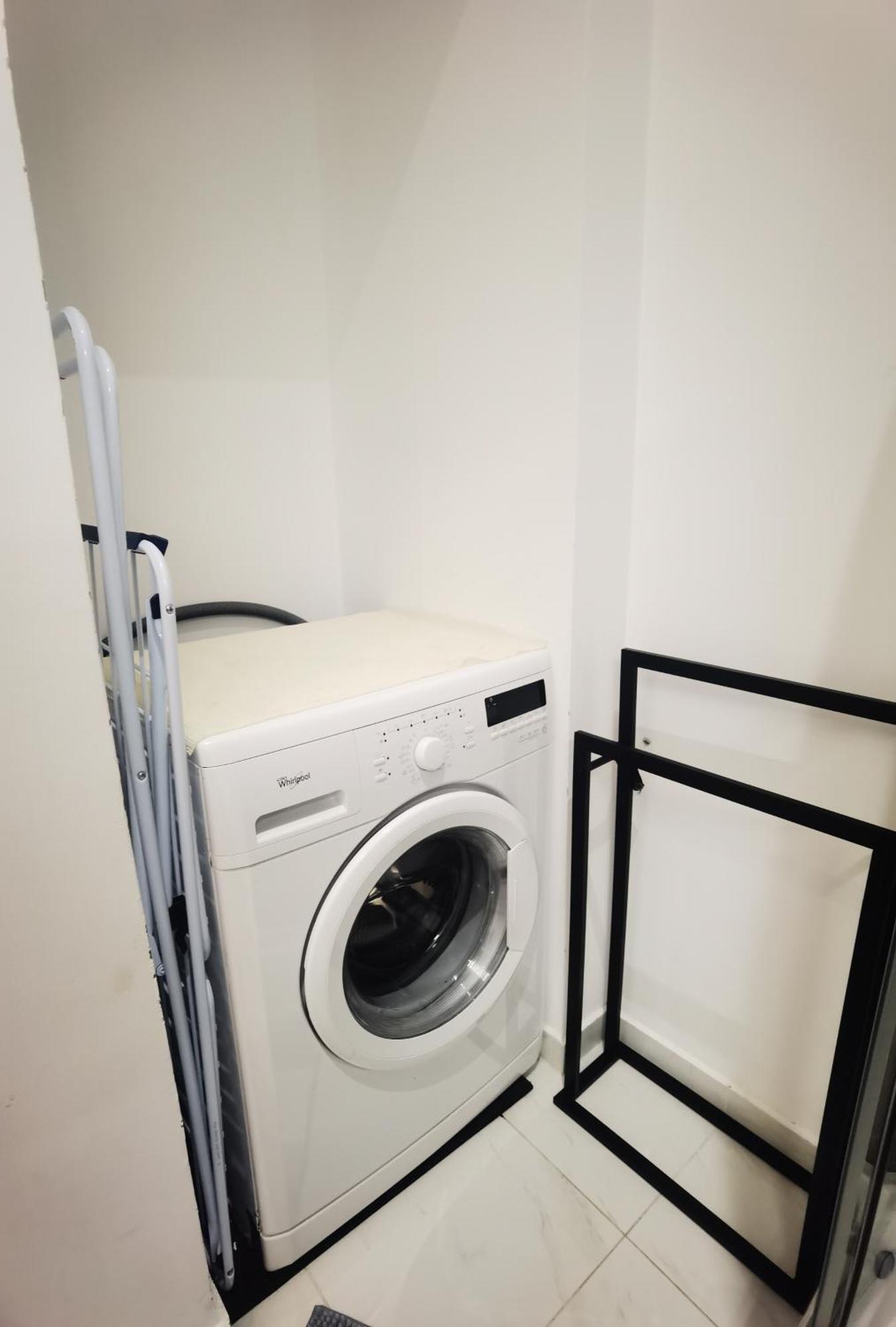 White House Parc Carol Apartment Bucharest Luaran gambar